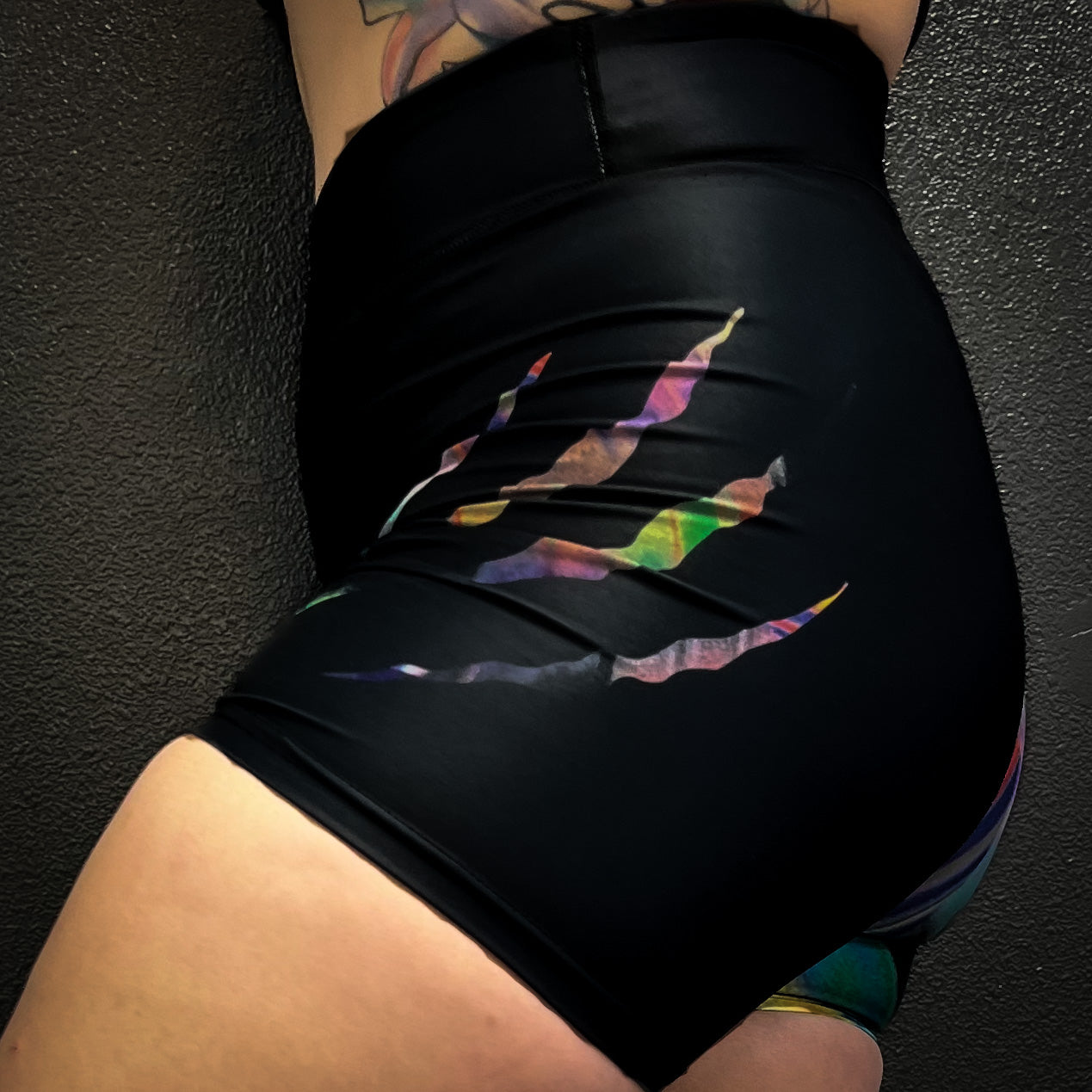 Women's Blurry Trip Shorts